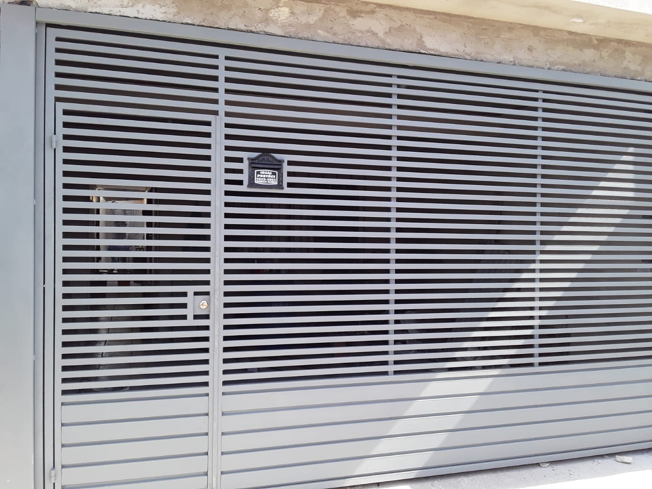 Portão automático comercial
